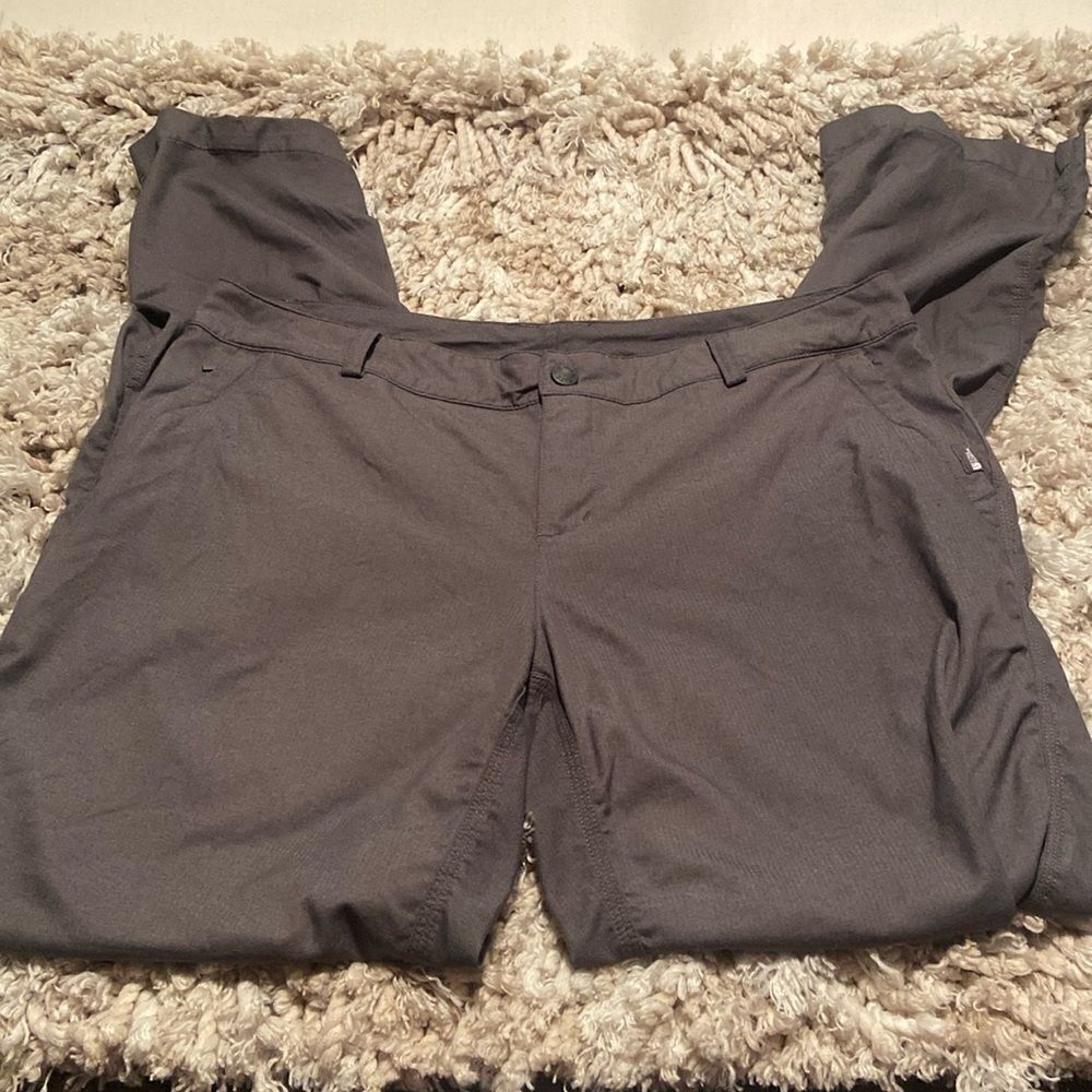 Ladies The North Face Gray Pants Size14